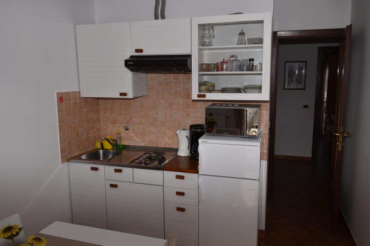 Rooms And Apartments Robert Rovinj Exterior photo